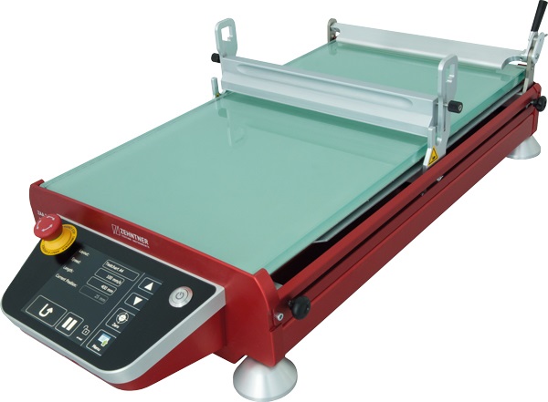 ZAA2600.A_glass_plate_glass_surface_side_up_600